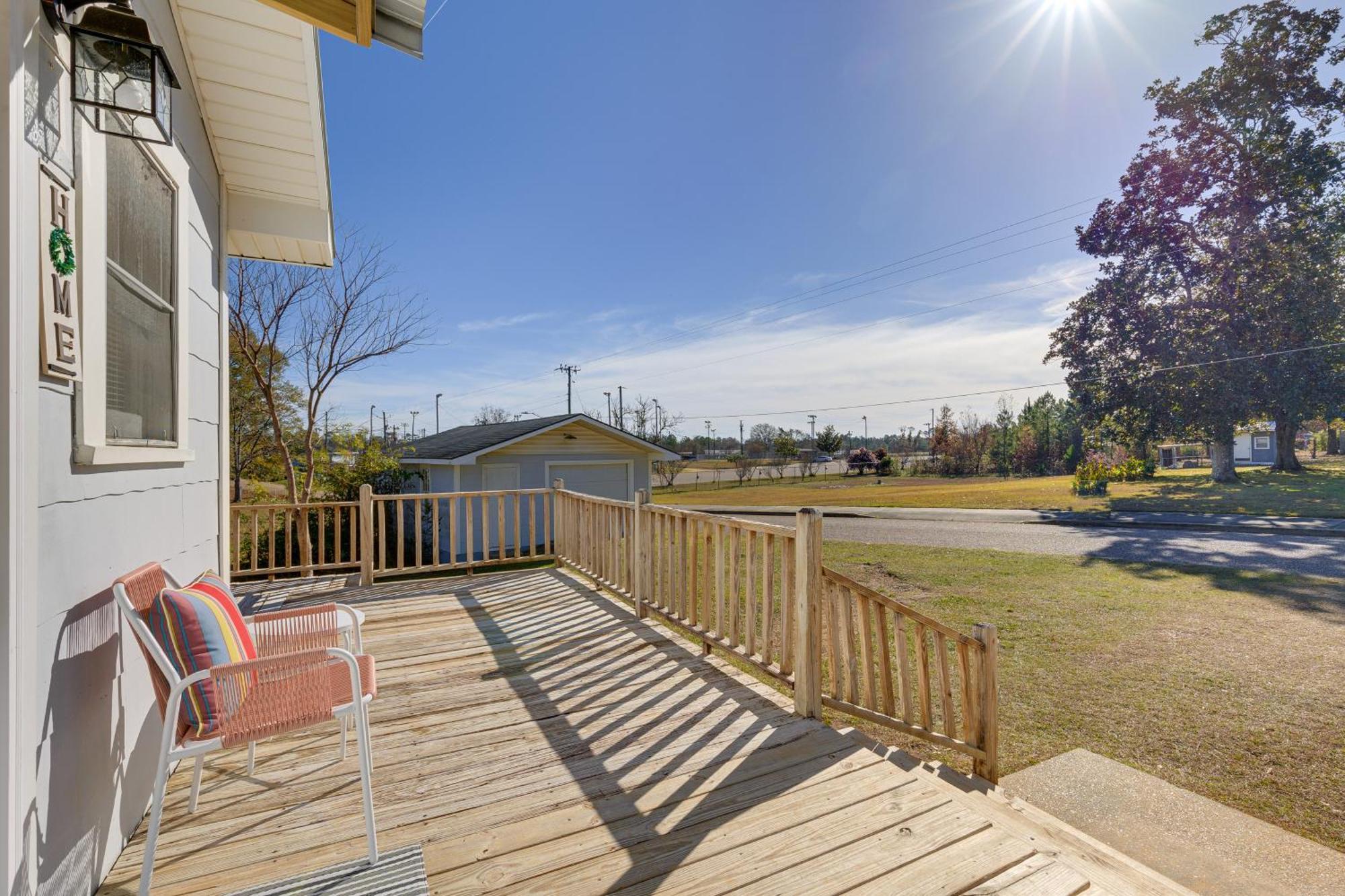 Quiet Grove Hill Cottage With Wraparound Deck! Exterior photo